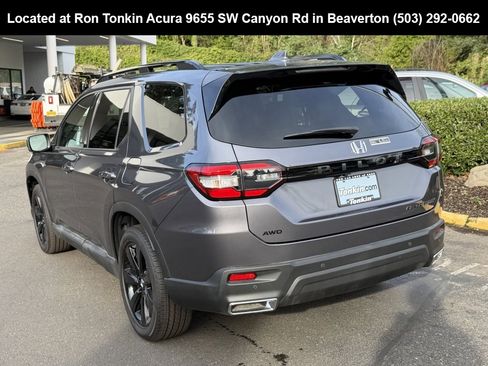 Used 2025 Honda Pilot Black Edition image 6