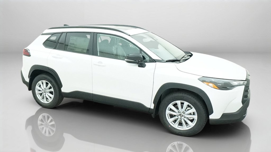 New 2026 Toyota Corolla Cross LE w/ Moonroof Package FWD image 6