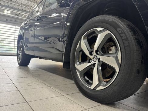 Used 2023 Toyota RAV4 SE w/ Weather & Moonroof Package AWD/4WD image 9