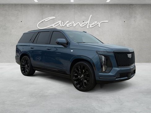 Certified 2025 Cadillac Escalade Sport Platinum w/ LPO, ONYX Package AWD/4WD image 2