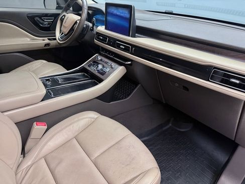 Used 2021 Lincoln Aviator Reserve w/ Equipment Group 201A image 11