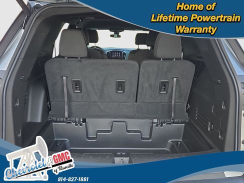 Used 2023 Chevrolet Traverse LT image 9