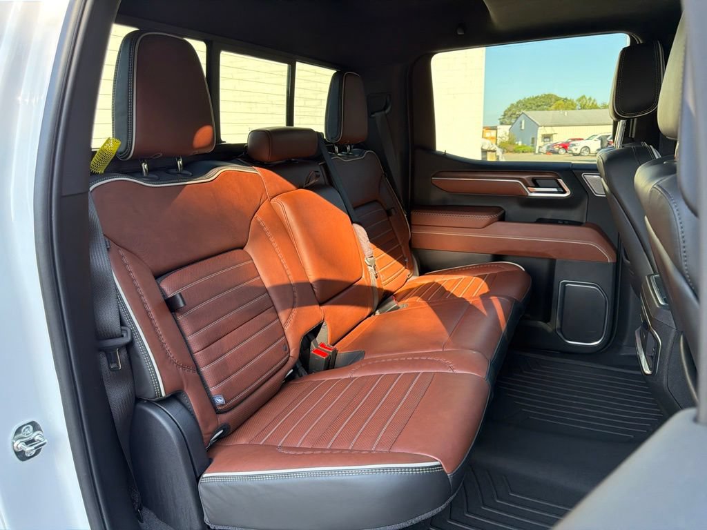 Used 2025 GMC Sierra 1500 Denali Ultimate AWD/4WD image 11