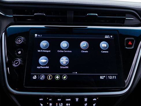 Used 2023 Chevrolet Bolt LT w/ Infotainment Package FWD image 26