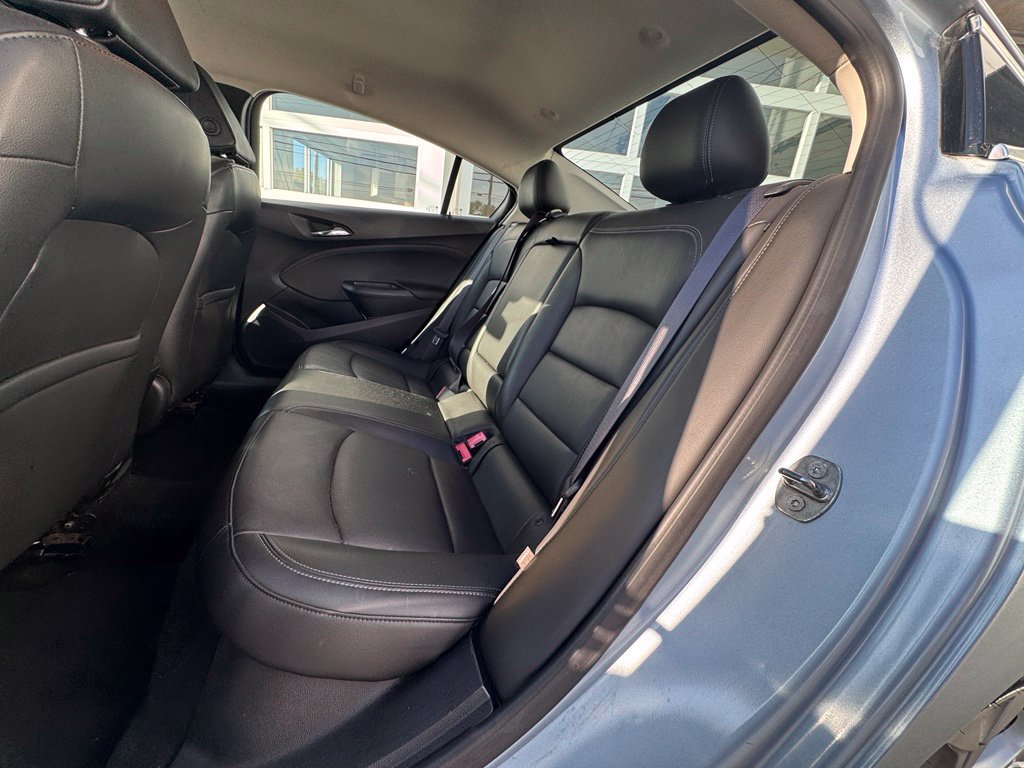 Used 2017 Chevrolet Cruze Premier FWD image 22