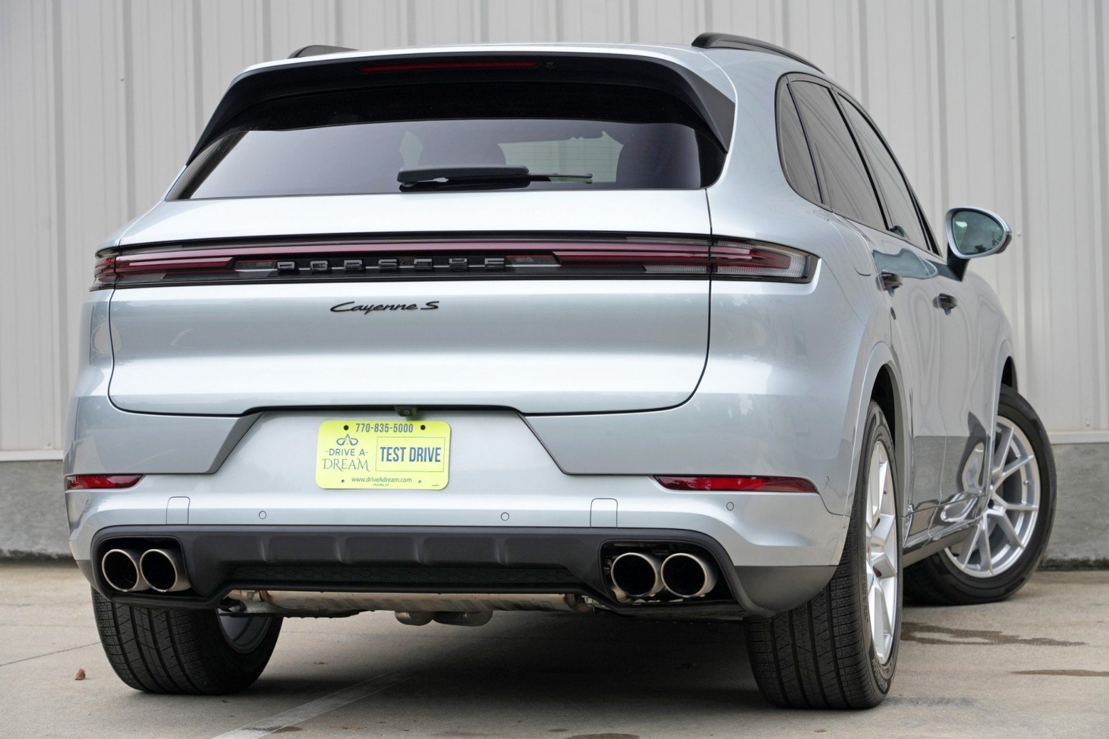 Used 2025 Porsche Cayenne S AWD/4WD image 5