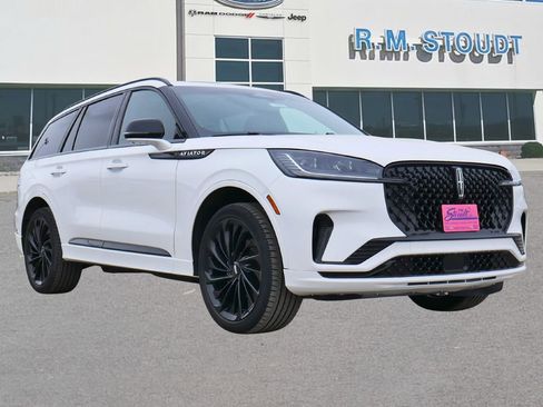 Used 2025 Lincoln Aviator Reserve w/ Jet Appearance Package image 13