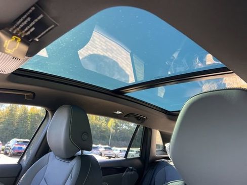 New 2026 Volkswagen Tiguan SE R-Line image 23