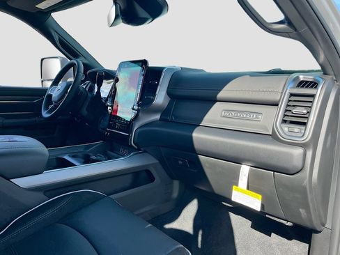 New 2026 RAM 2500 Laramie AWD/4WD image 31