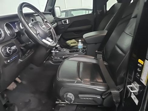 Used 2022 Jeep Wrangler Unlimited Sahara w/ Safety Group image 7