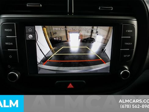 Used 2025 Kia Soul LX w/ LX Technology Package FWD image 27