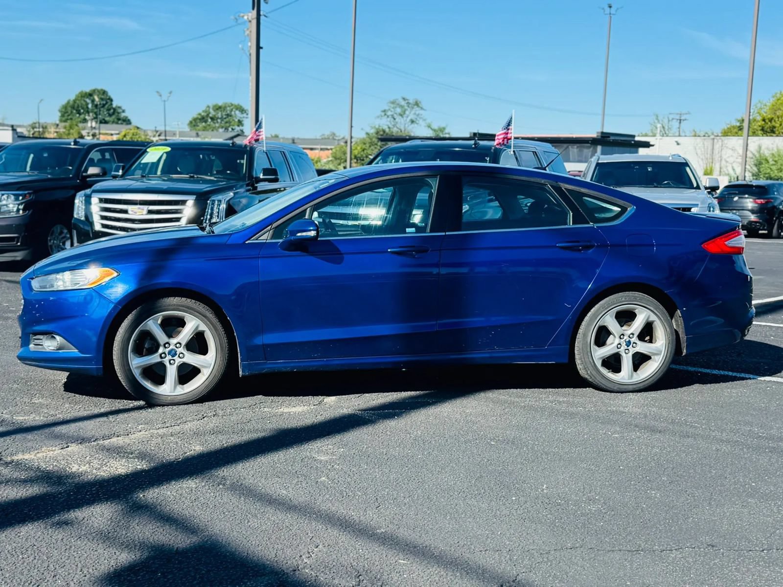 Used 2016 Ford Fusion SE AWD/4WD image 2