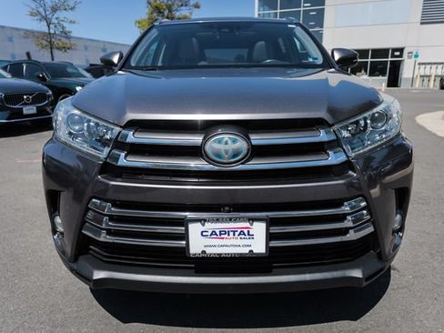 Used 2017 Toyota Highlander Limited Platinum AWD/4WD image 10