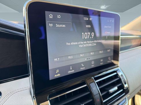 Used 2020 Lincoln Navigator Reserve w/ Luxury Package AWD/4WD image 22