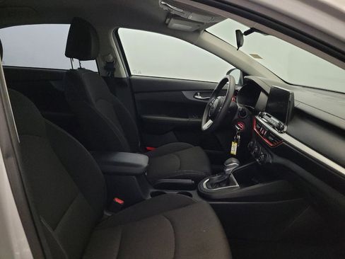 Used 2021 Kia Forte LXS FWD image 21