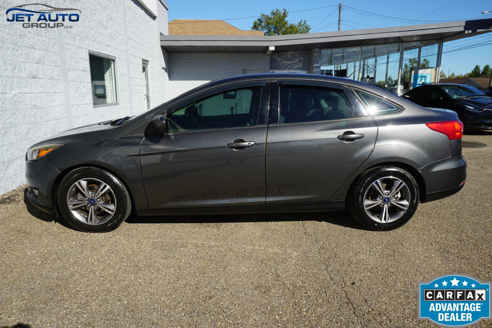 Used 2018 Ford Focus SE w/ SE Appearance Package FWD image 13