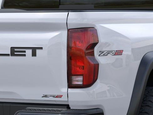 New 2026 Chevrolet Colorado ZR2 w/ Technology Package AWD/4WD image 12