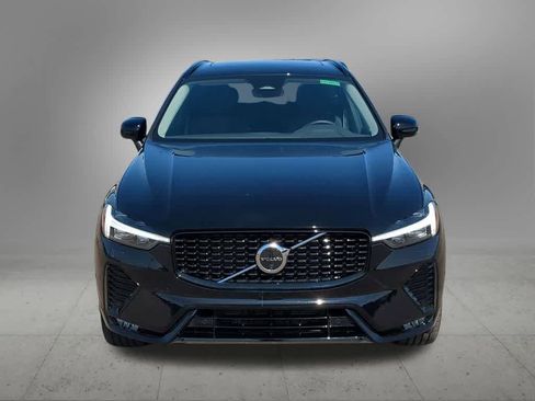Certified 2024 Volvo XC60 B5 Plus w/ Climate Package AWD/4WD image 9