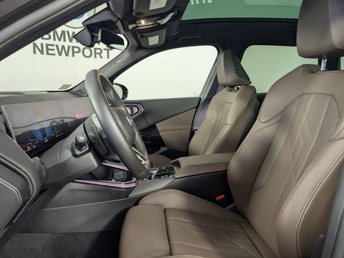 Certified 2026 BMW X3 xDrive30 w/ M Sport Package AWD/4WD image 3