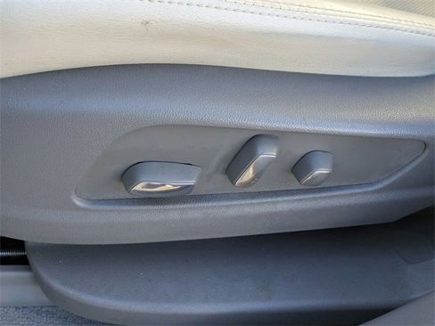 Used 2022 Cadillac XT5 Premium Luxury image 27