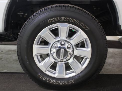 Used 2020 Ford F250 Platinum w/ FX4 Off-Road Package image 29