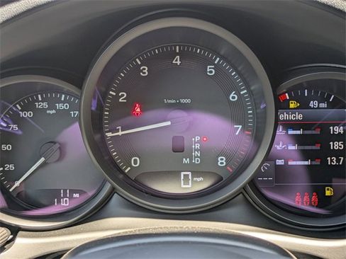 Certified 2025 Porsche Macan image 17