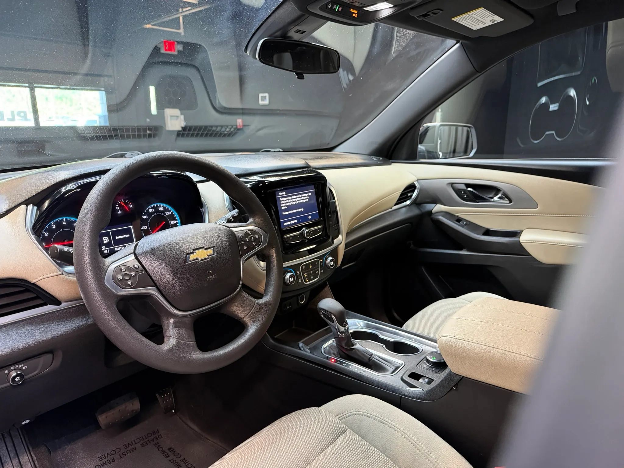 Used 2022 Chevrolet Traverse LS AWD/4WD image 12