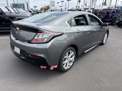 Used 2017 Chevrolet Volt Premier w/ Driver Confidence II Package FWD image 14