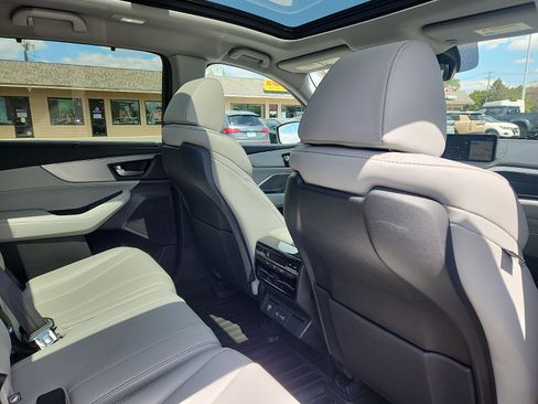 Used 2023 Acura MDX SH-AWD w/ Technology Package image 29