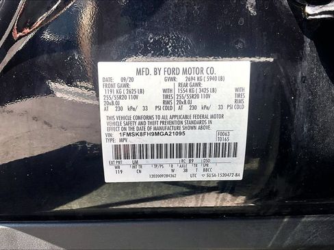 Used 2021 Ford Explorer Limited w/ Equipment Group 301A AWD/4WD image 45
