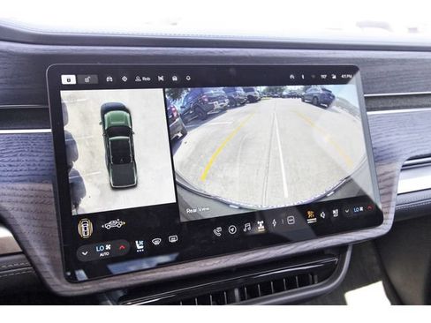 Used 2025 Rivian R1T Adventure AWD/4WD image 25