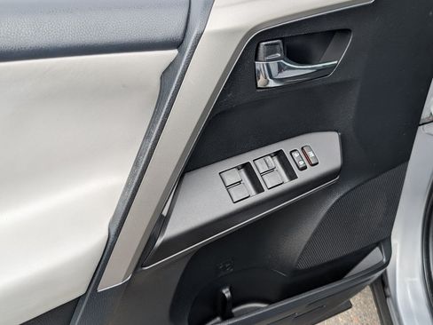 Used 2017 Toyota RAV4 XLE w/ All Weather Liner Package FWD image 15