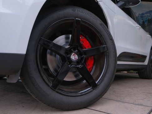 Used 2017 Porsche Macan S image 46