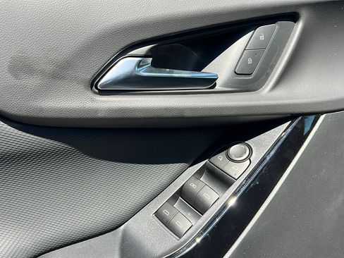 New 2026 Chevrolet Equinox LT w/ Convenience Package II image 16