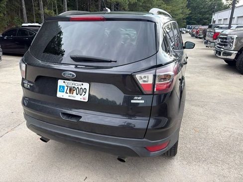Used 2017 Ford Escape SE w/ SE Sport Appearance Package FWD image 31