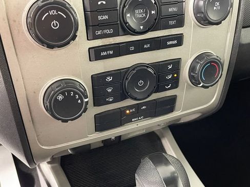 Used 2009 Ford Escape XLT AWD/4WD image 8