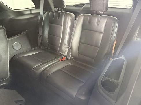 Used 2014 Ford Explorer XLT w/ Equipment Group 202A image 22