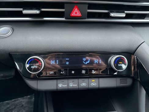 New 2026 Hyundai Elantra Blue image 19