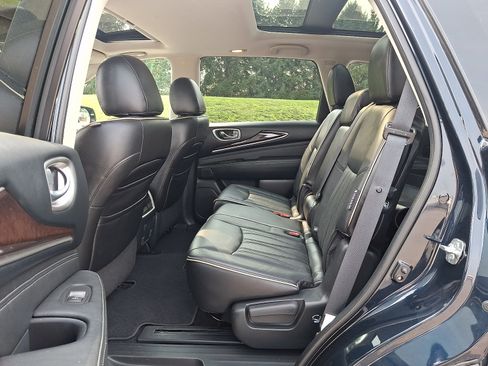 Used 2018 INFINITI QX60 Luxe w/ Deluxe Technology Package AWD/4WD image 8