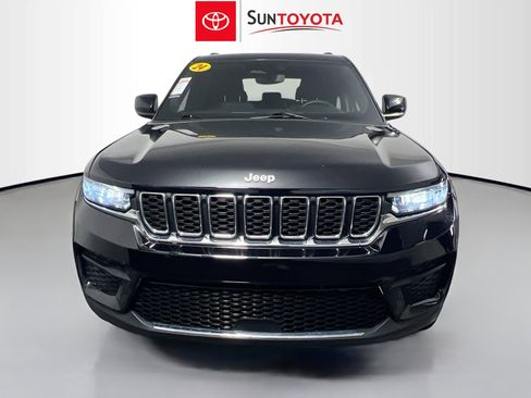 Used 2024 Jeep Grand Cherokee Laredo w/ Trailer Tow Package RWD image 10