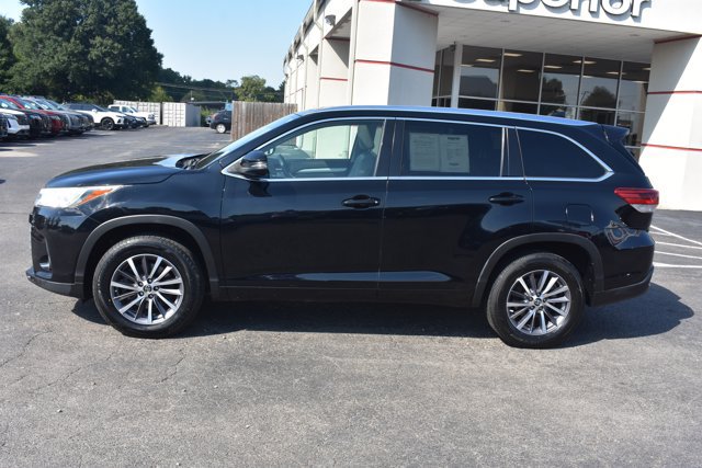 Used 2018 Toyota Highlander XLE FWD image 10