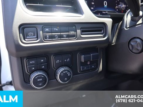 Used 2022 Chevrolet Tahoe Z71 w/ Z71 Off-Road Package AWD/4WD image 12