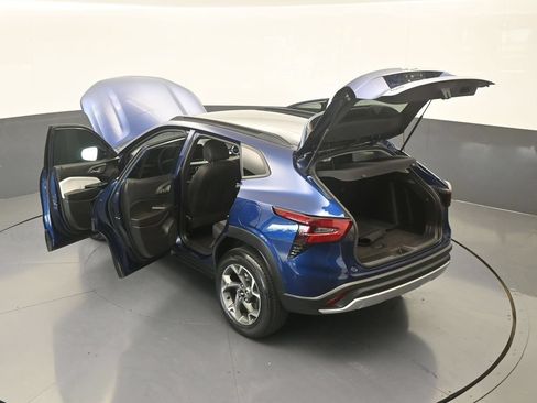 Used 2024 Chevrolet Trax LT FWD image 52
