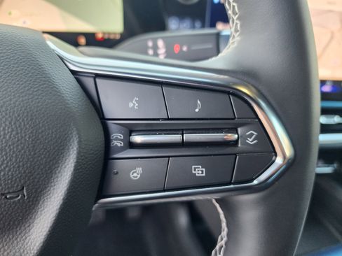 New 2026 Chevrolet Equinox EV LT image 28