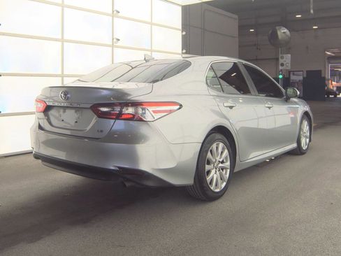Used 2020 Toyota Camry LE FWD image 4