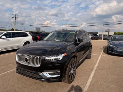 Used 2022 Volvo XC90 T8 Inscription w/ Advanced Package AWD/4WD image 2