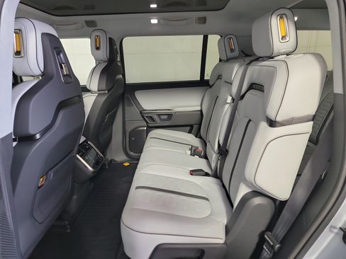 Used 2023 Rivian R1S Adventure AWD/4WD image 21