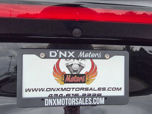 Used 2024 Chrysler Pacifica Touring-L FWD image 29