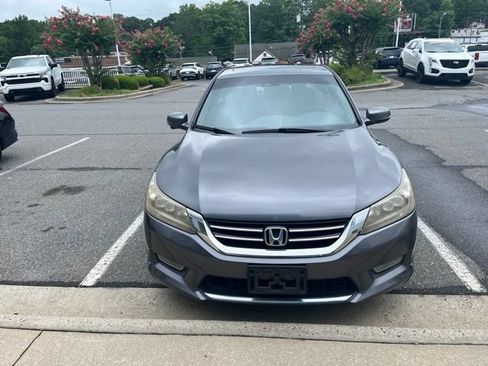 Used 2013 Honda Accord Touring image 2