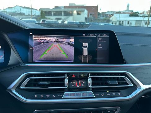Used 2020 BMW X7 xDrive40i w/ Premium Package AWD/4WD image 51